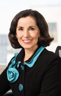 France Anne-Dominic Córdova