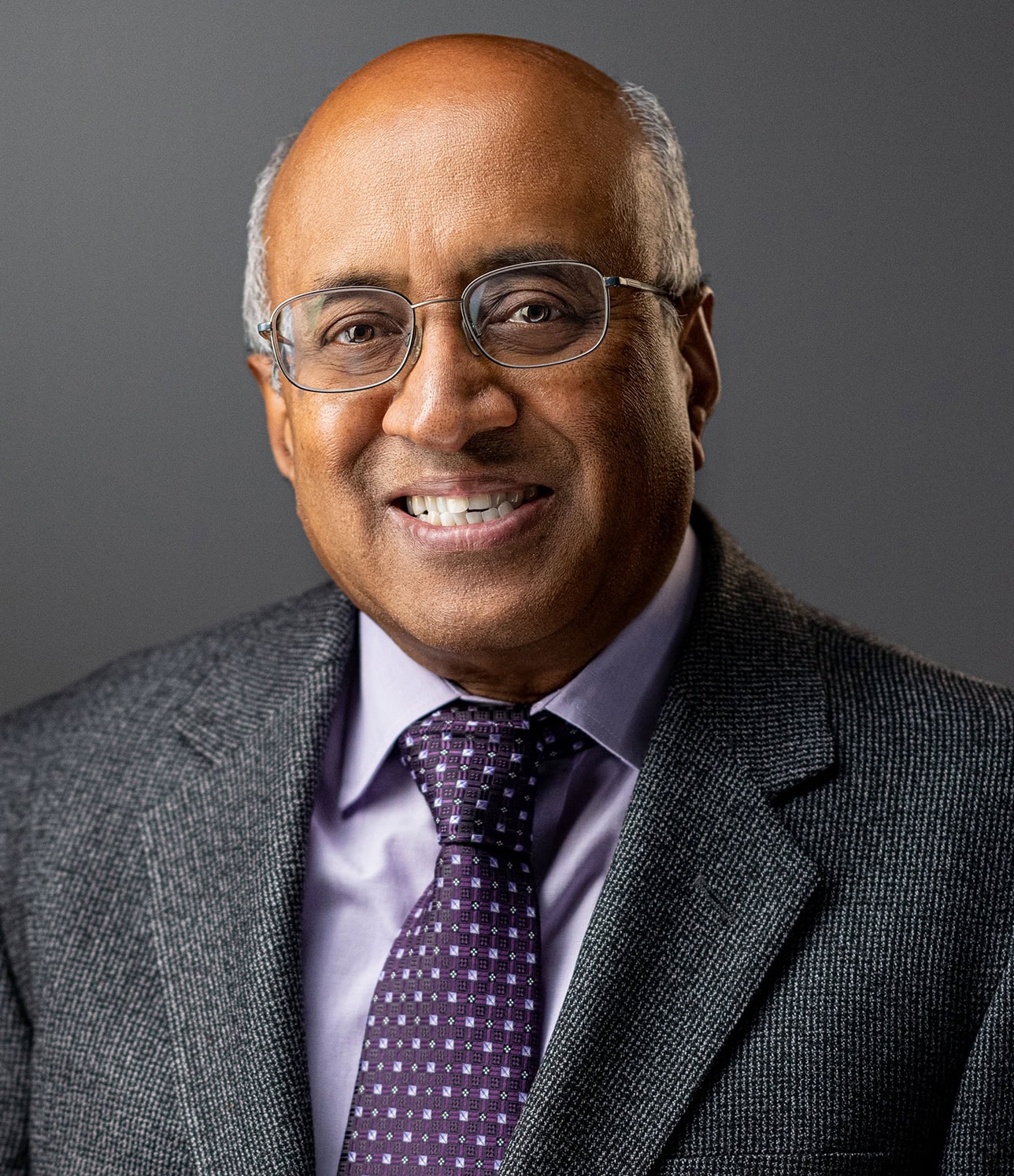 Ramaswamy, Venkatachalam_Portrait Final Drew Noel Photography DNR57490_PORTRAIT Ramaswamy PORTRAIT + ACTION_CM_WEB